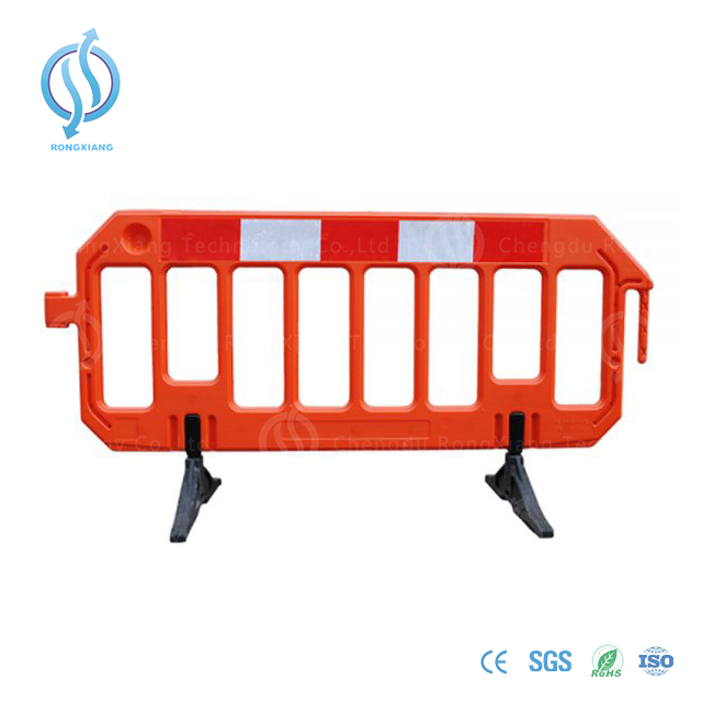 Barrera de plástico de alta calidad de 2 m para seguridad vial